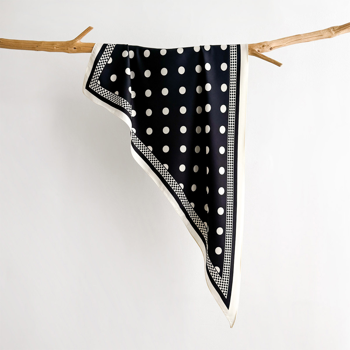 Trendy Bandana 100% Mulberry T - Ascot Neck Scarf ulasan dan harga